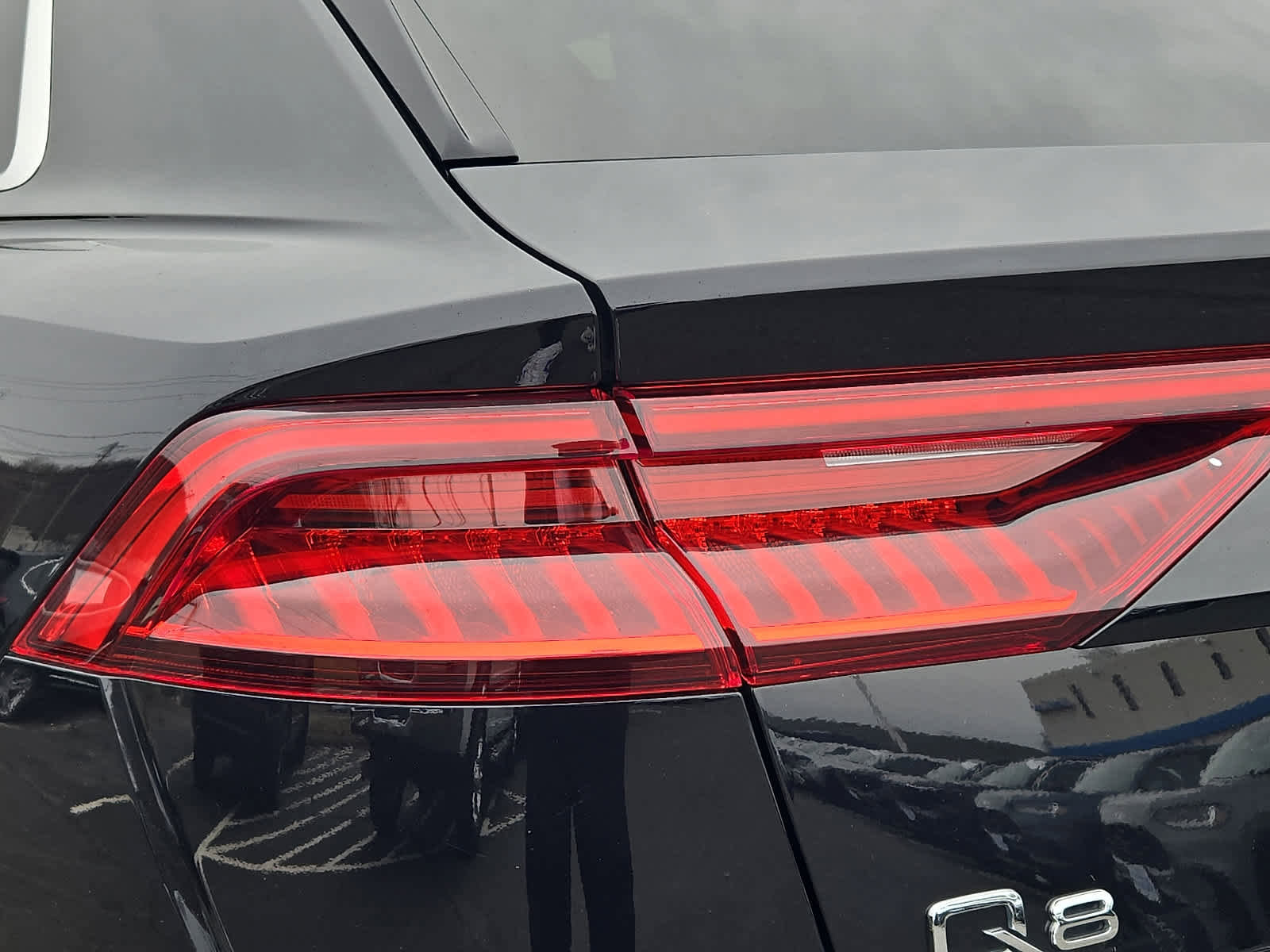 Used 2019 Audi Q8 Prestige image 11
