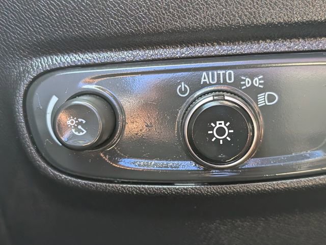 Used 2018 Chevrolet Equinox LS FWD image 26