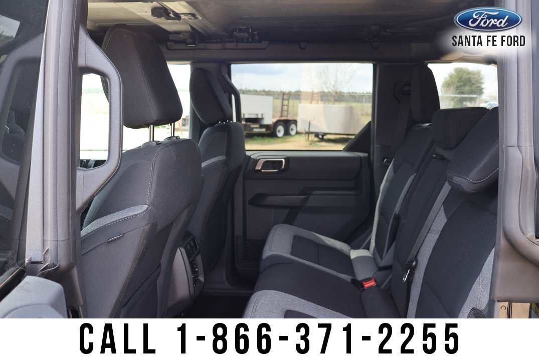 Used 2025 Ford Bronco Big Bend image 15