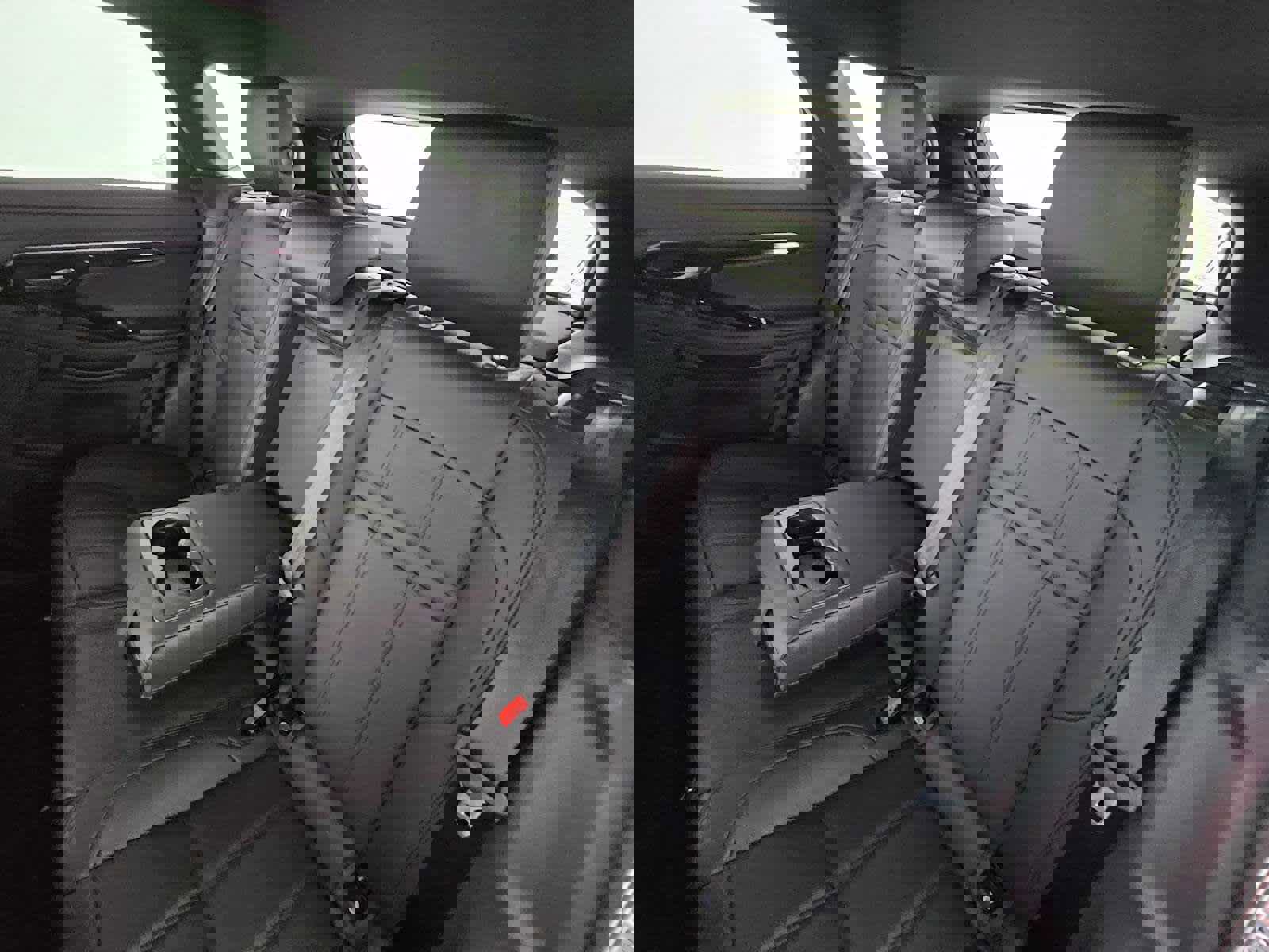 Used 2023 Land Rover Range Rover Evoque R-Dynamic SE image 22