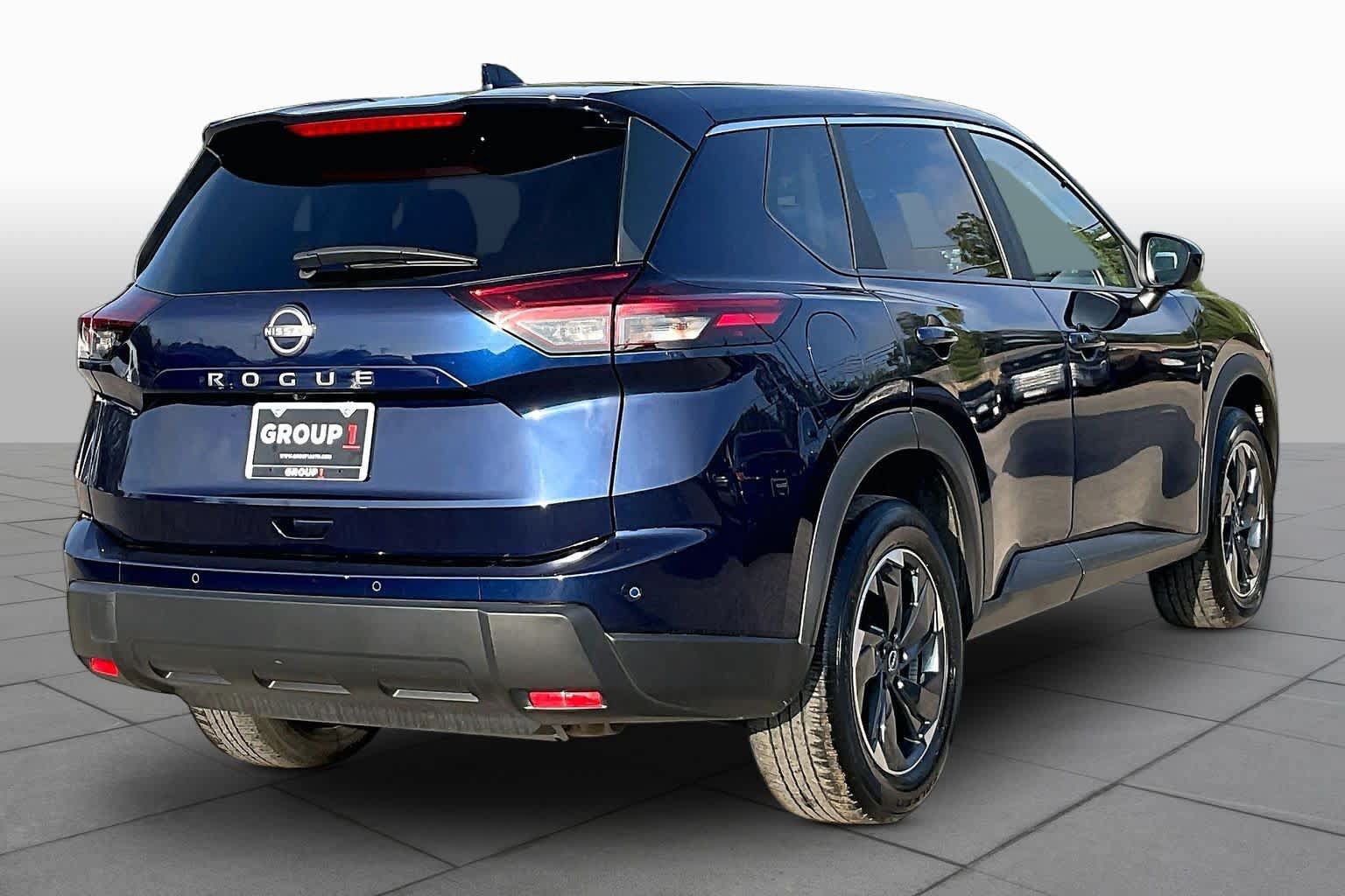 Used 2025 Nissan Rogue SV FWD image 13