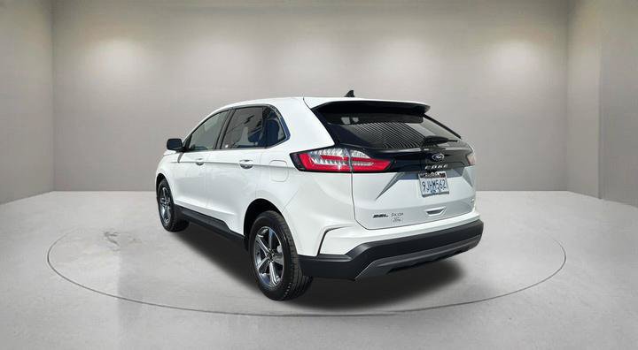 Certified 2024 Ford Edge SEL w/ Convenience Package AWD/4WD image 4