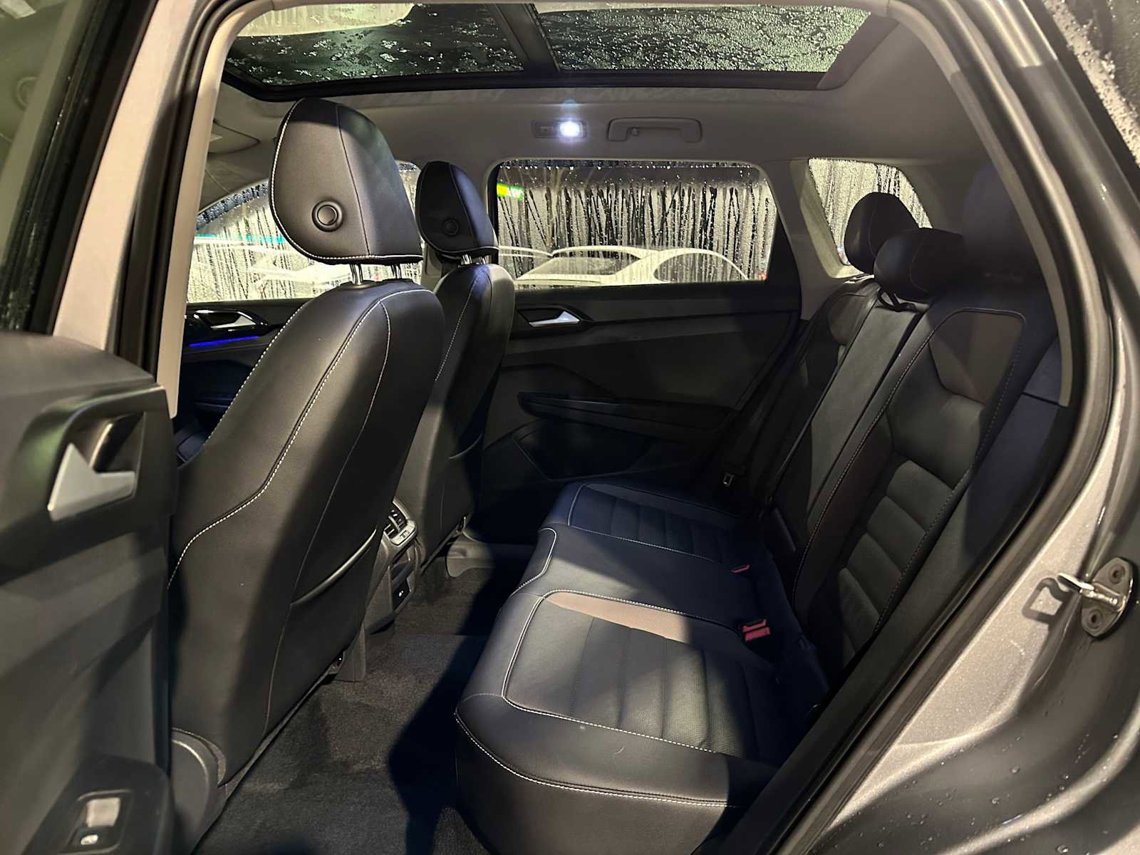 Used 2023 Volkswagen Taos SEL image 15