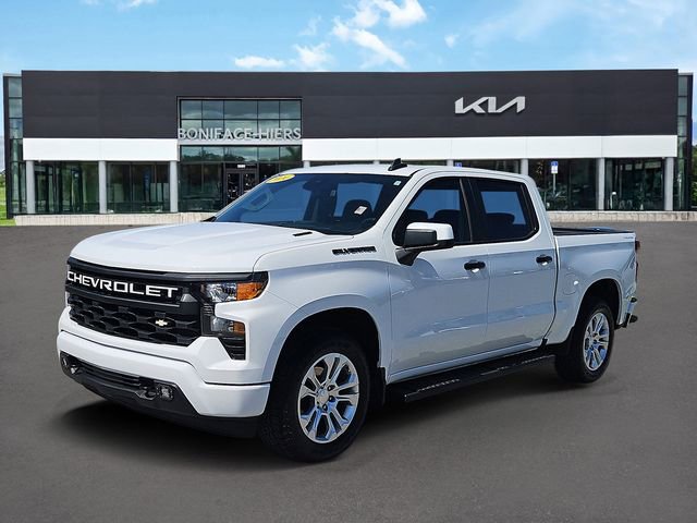 Used 2024 Chevrolet Silverado 1500 Custom RWD image 2