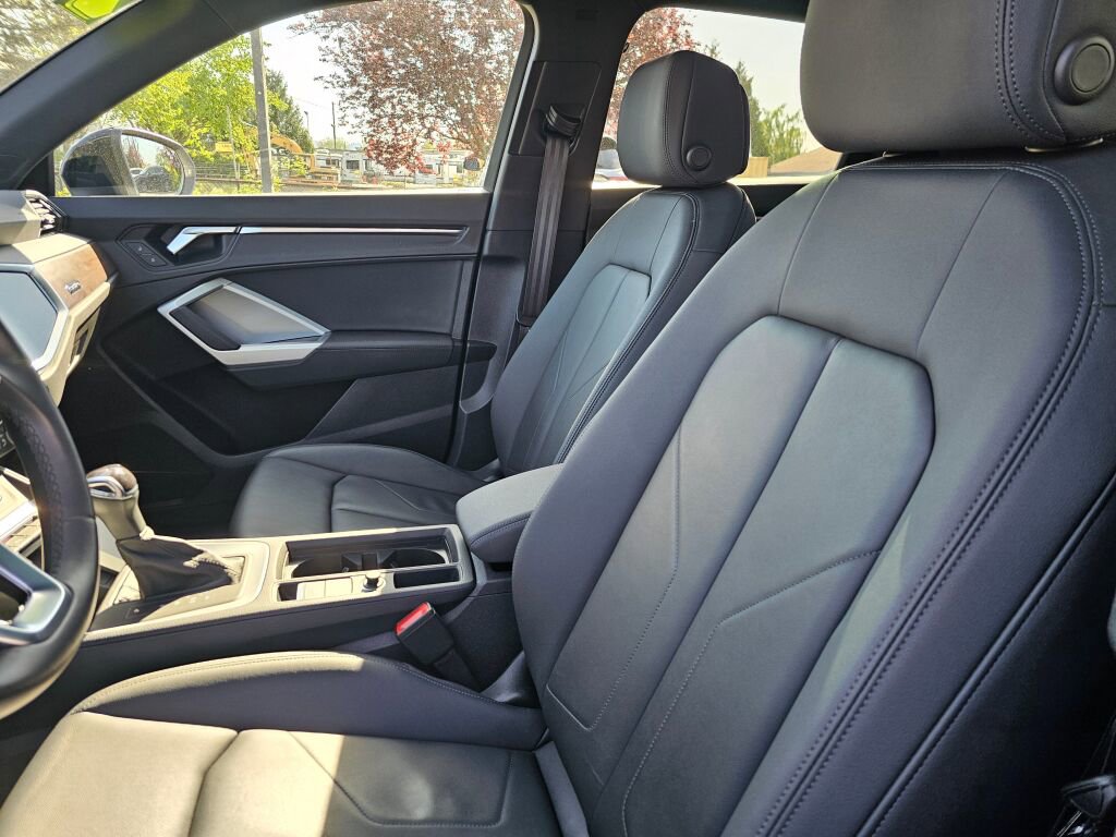 Used 2022 Audi Q3 2.0T Premium w/ Convenience Package AWD/4WD image 25