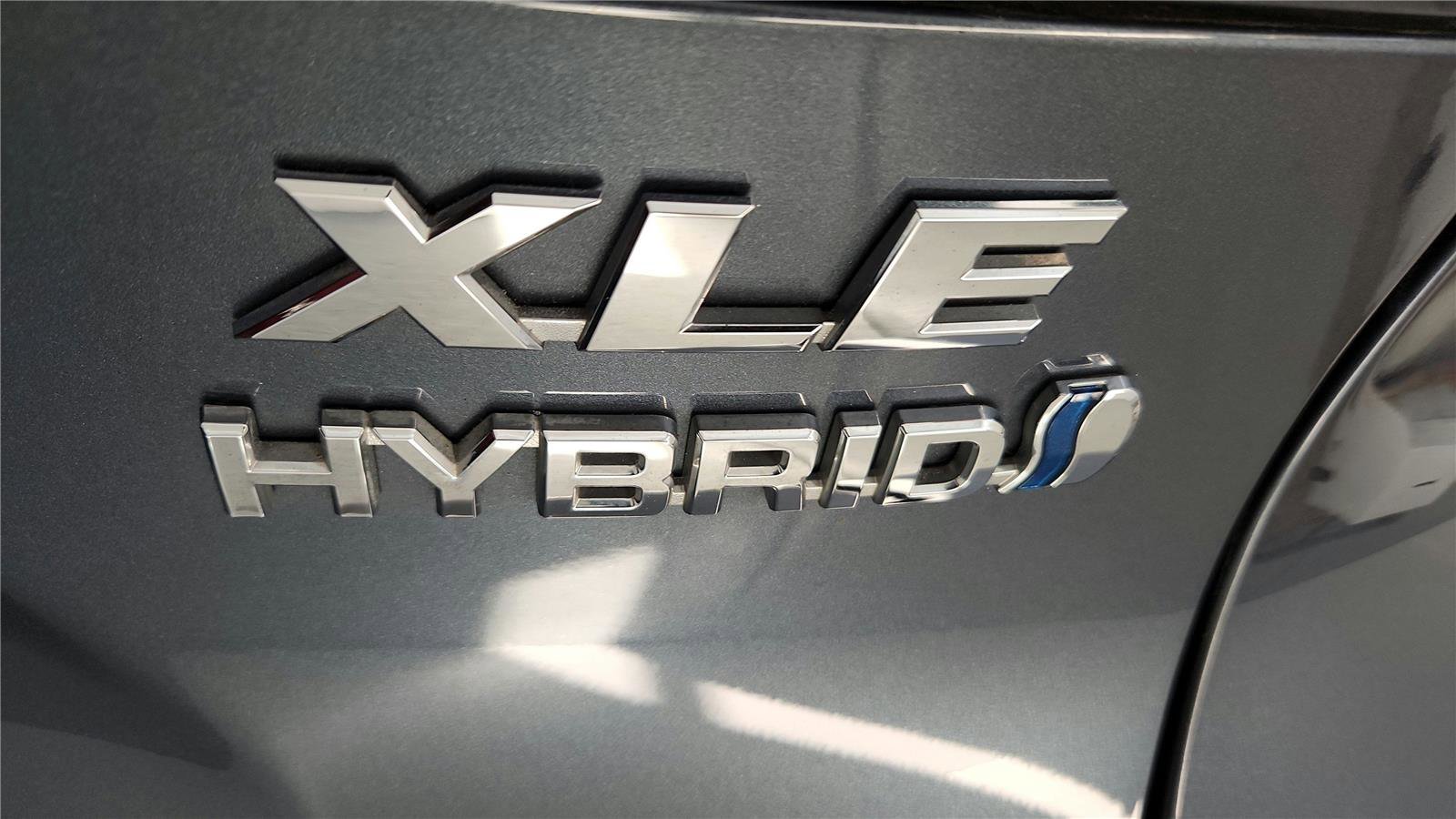 Certified 2022 Toyota Venza XLE image 14