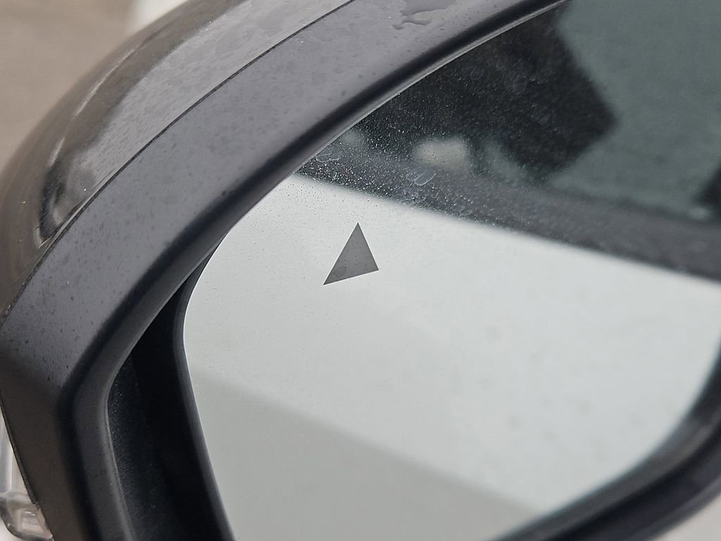 New 2026 Nissan Kicks SR w/ Cold Weather Package image 5