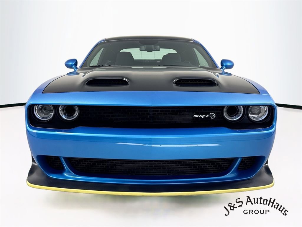Used 2023 Dodge Challenger SRT Hellcat RWD image 2