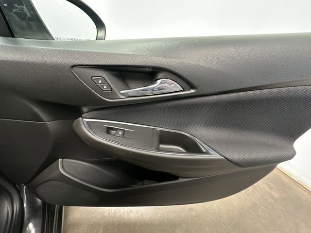 Used 2017 Chevrolet Cruze LT image 21
