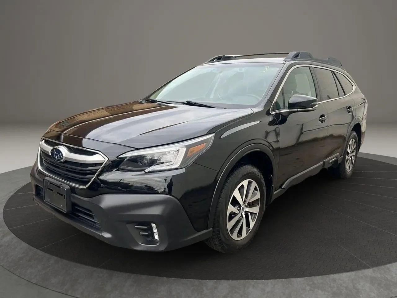 Used 2020 Subaru Outback Premium image 1