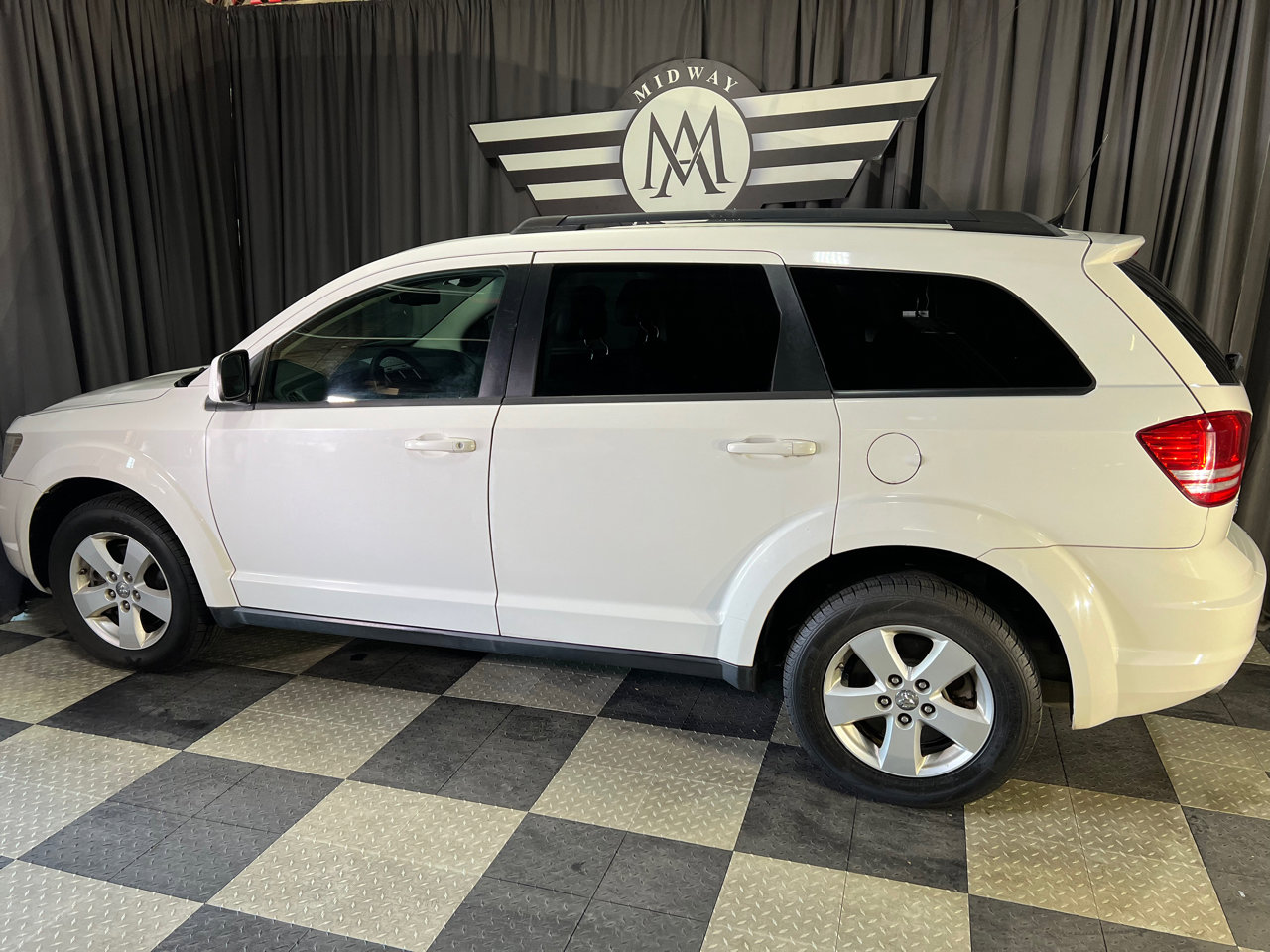 Used 2010 Dodge Journey SXT w/ Flexible Seating Group image 13