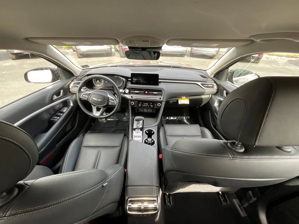Used 2025 Genesis G70 2.5T image 15