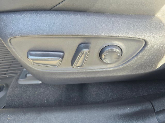Used 2025 Toyota RAV4 XSE image 27