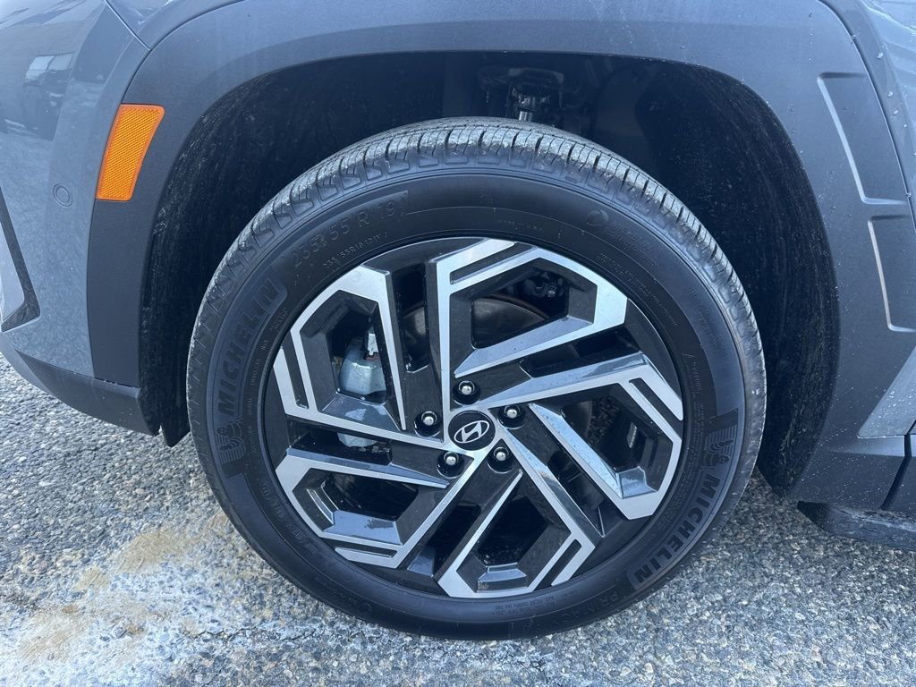 Used 2025 Hyundai Tucson Limited image 28