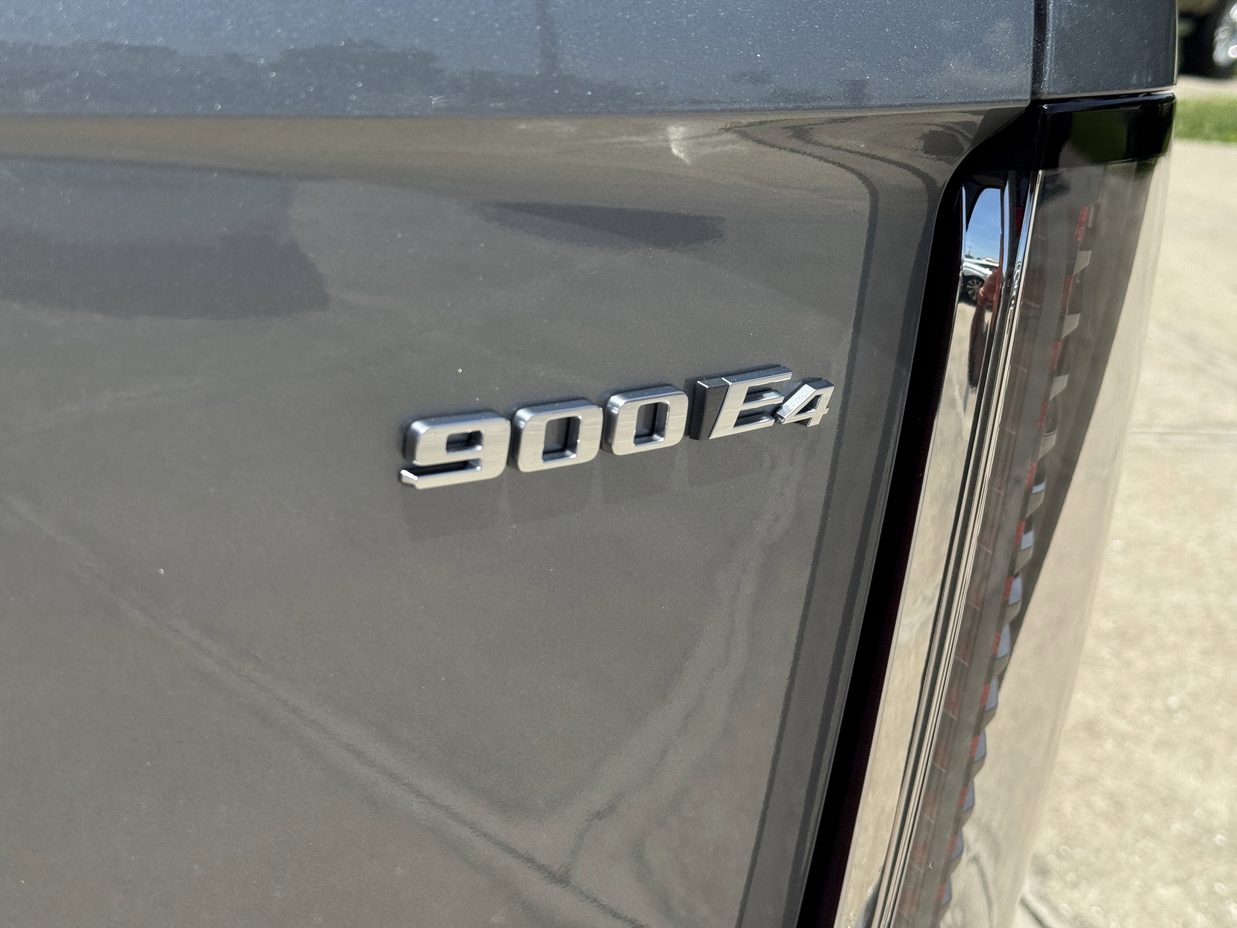 New 2026 Cadillac Vistiq Luxury image 10