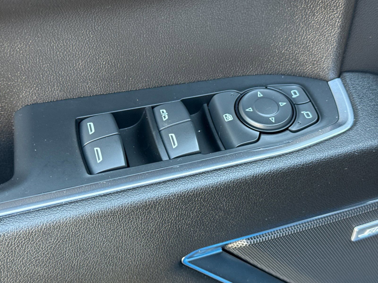 Used 2023 Chevrolet Silverado 1500 RST image 12