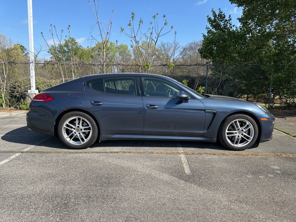 Used 2015 Porsche Panamera 4 image 2