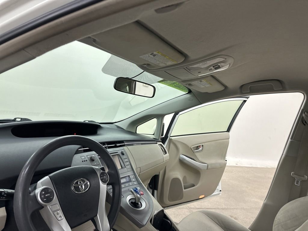 Used 2014 Toyota Prius Two image 30