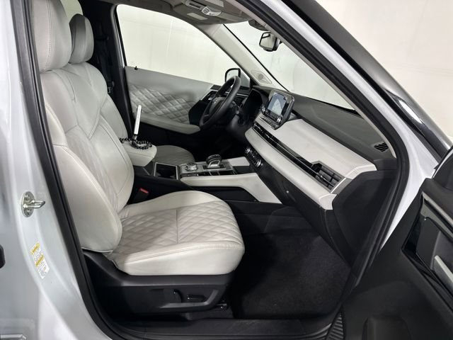 Used 2024 Mitsubishi Outlander SEL image 28