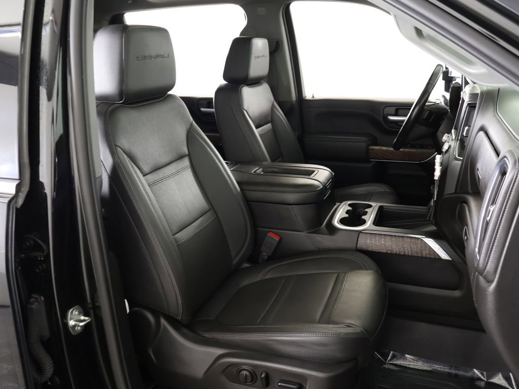 Used 2021 GMC Sierra 3500 Denali w/ Denali Ultimate Package image 33