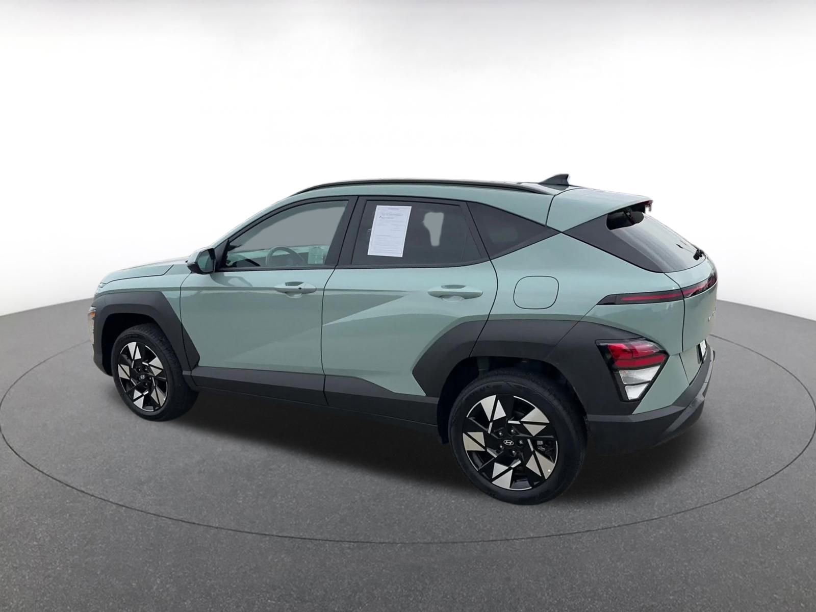 Used 2025 Hyundai Kona SEL image 10