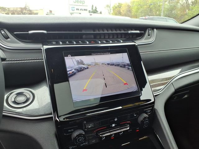 Certified 2023 Jeep Grand Cherokee Altitude AWD/4WD image 19