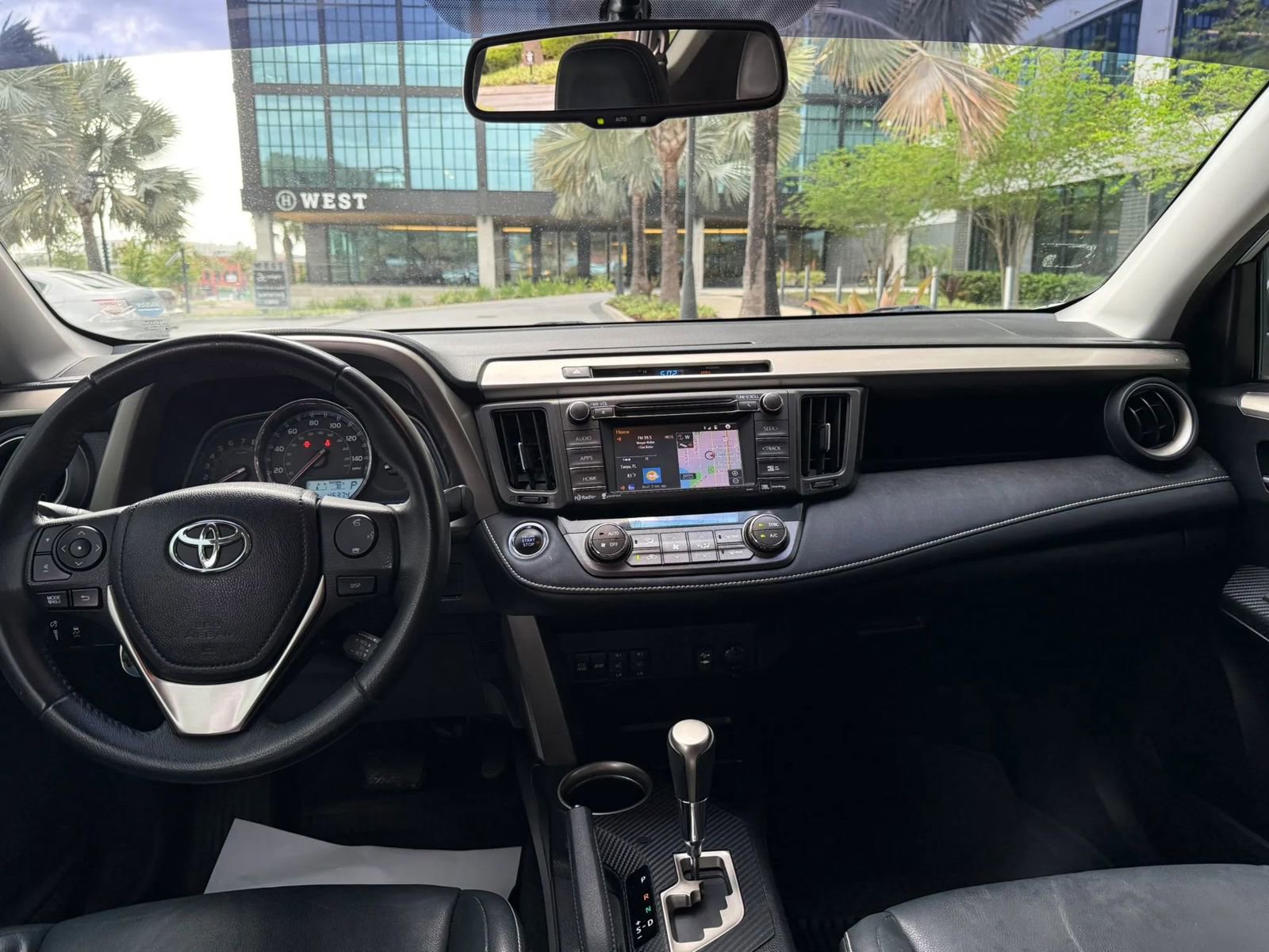 Used 2015 Toyota RAV4 Limited image 11