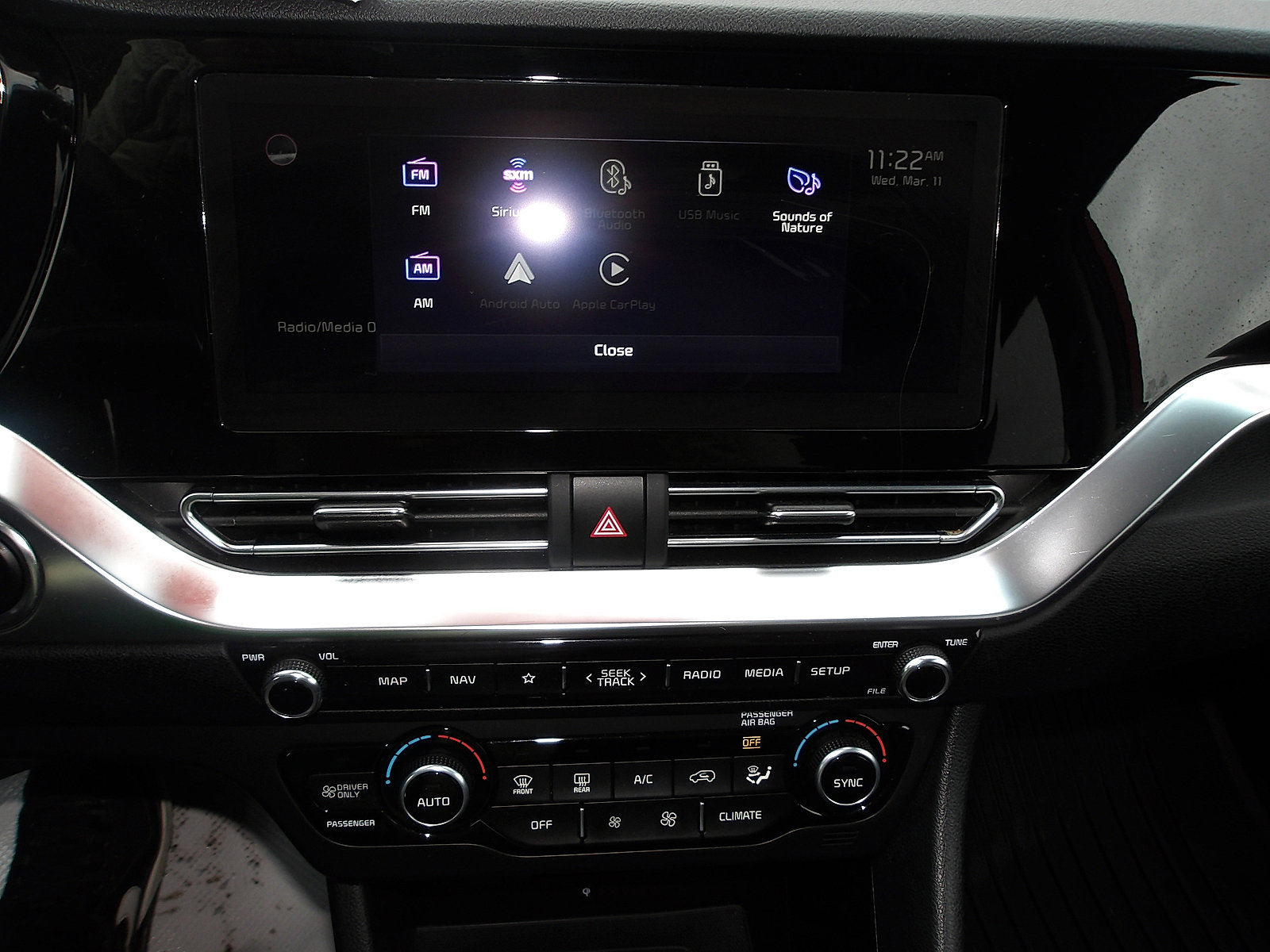 Used 2022 Kia Niro EX Premium FWD image 19