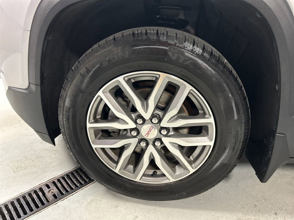 Used 2018 GMC Acadia SLE w/ Driver Alert Package I AWD/4WD image 9