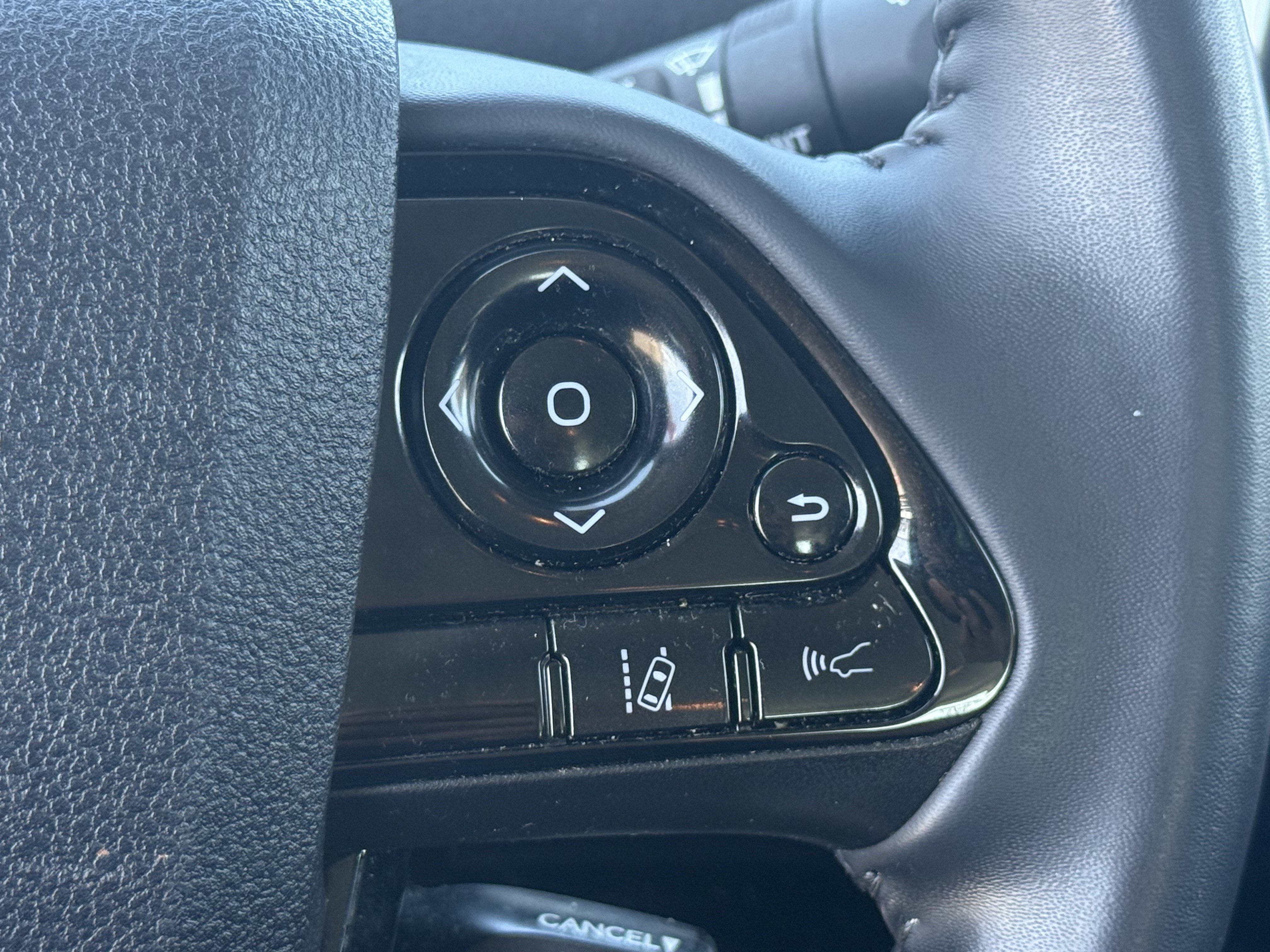 Used 2022 Toyota Prius Prime XLE image 18