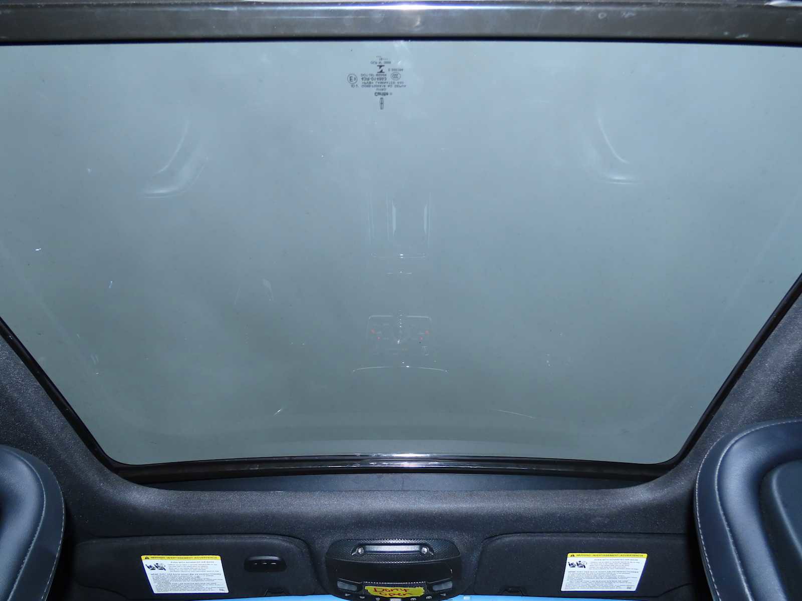 Used 2019 Lincoln Continental Select image 25