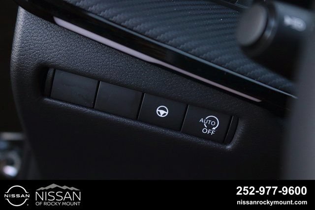 New 2025 Nissan Kicks SR FWD image 25