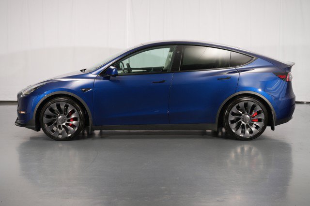 Used 2025 Tesla Model Y Performance AWD/4WD image 2