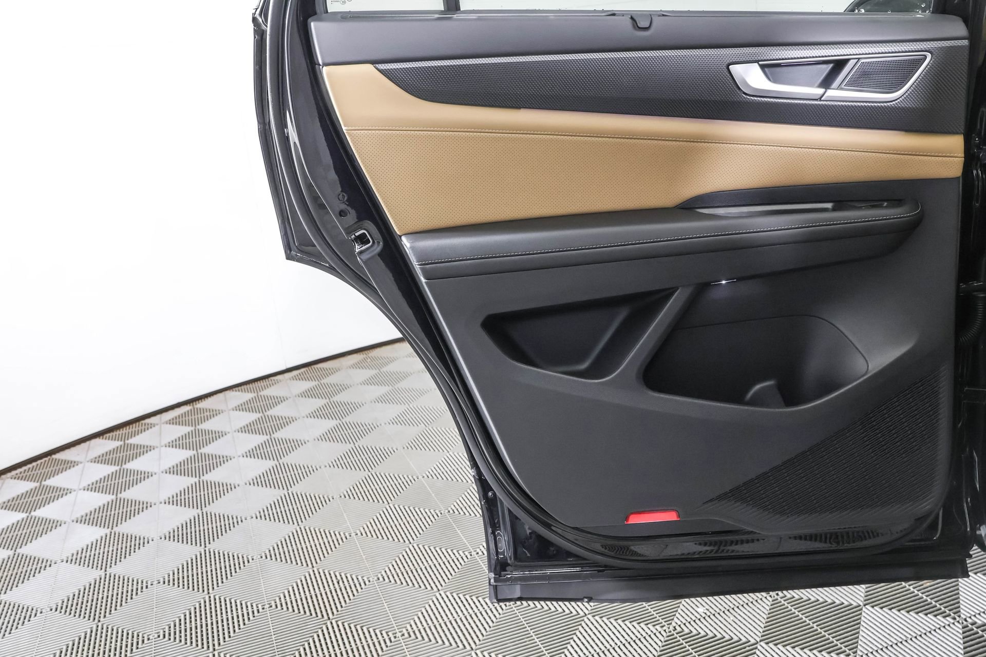 New 2026 Volkswagen Atlas Cross Sport SEL image 38