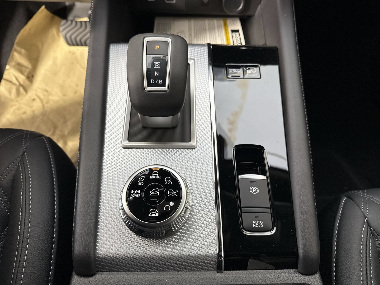 New 2026 Nissan Rogue Platinum AWD/4WD image 17