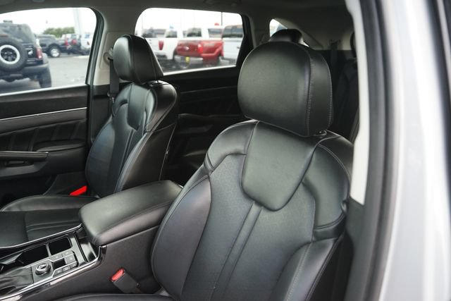 Used 2023 Kia Sorento SX FWD image 10