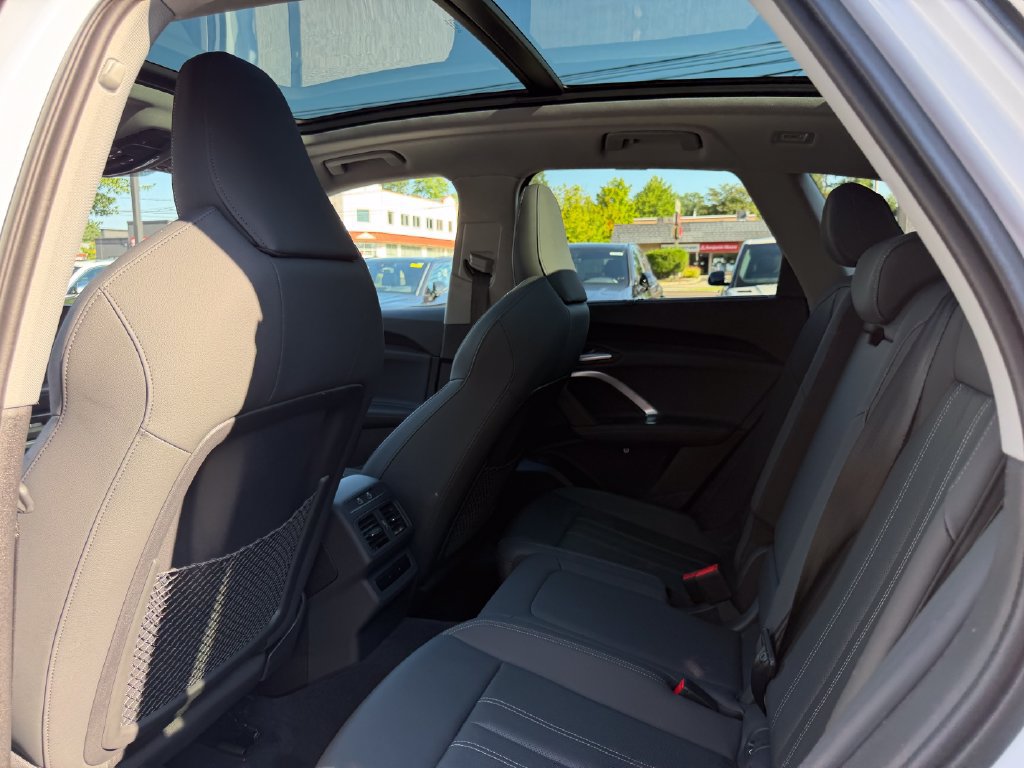 Certified 2025 Audi Q5 Premium Plus w/ Premium Plus AWD/4WD image 27