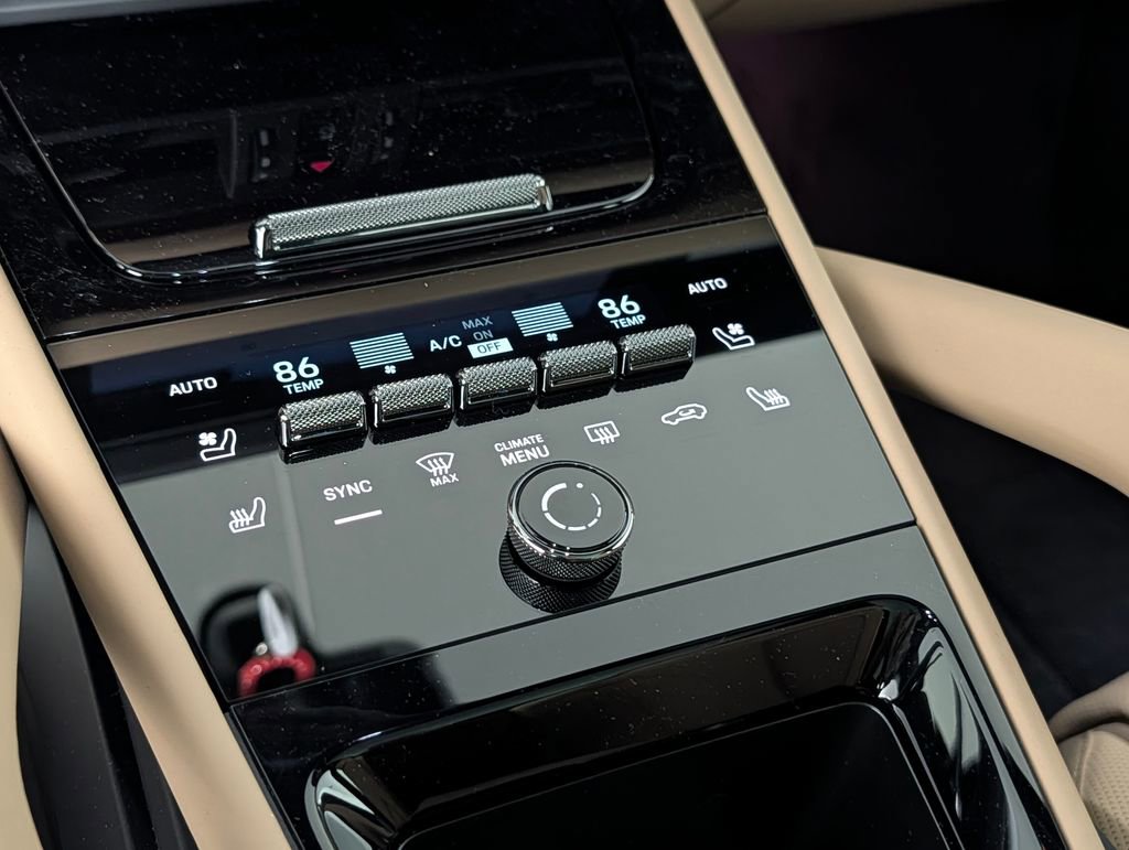 New 2026 Porsche Cayenne Coupe AWD/4WD image 32