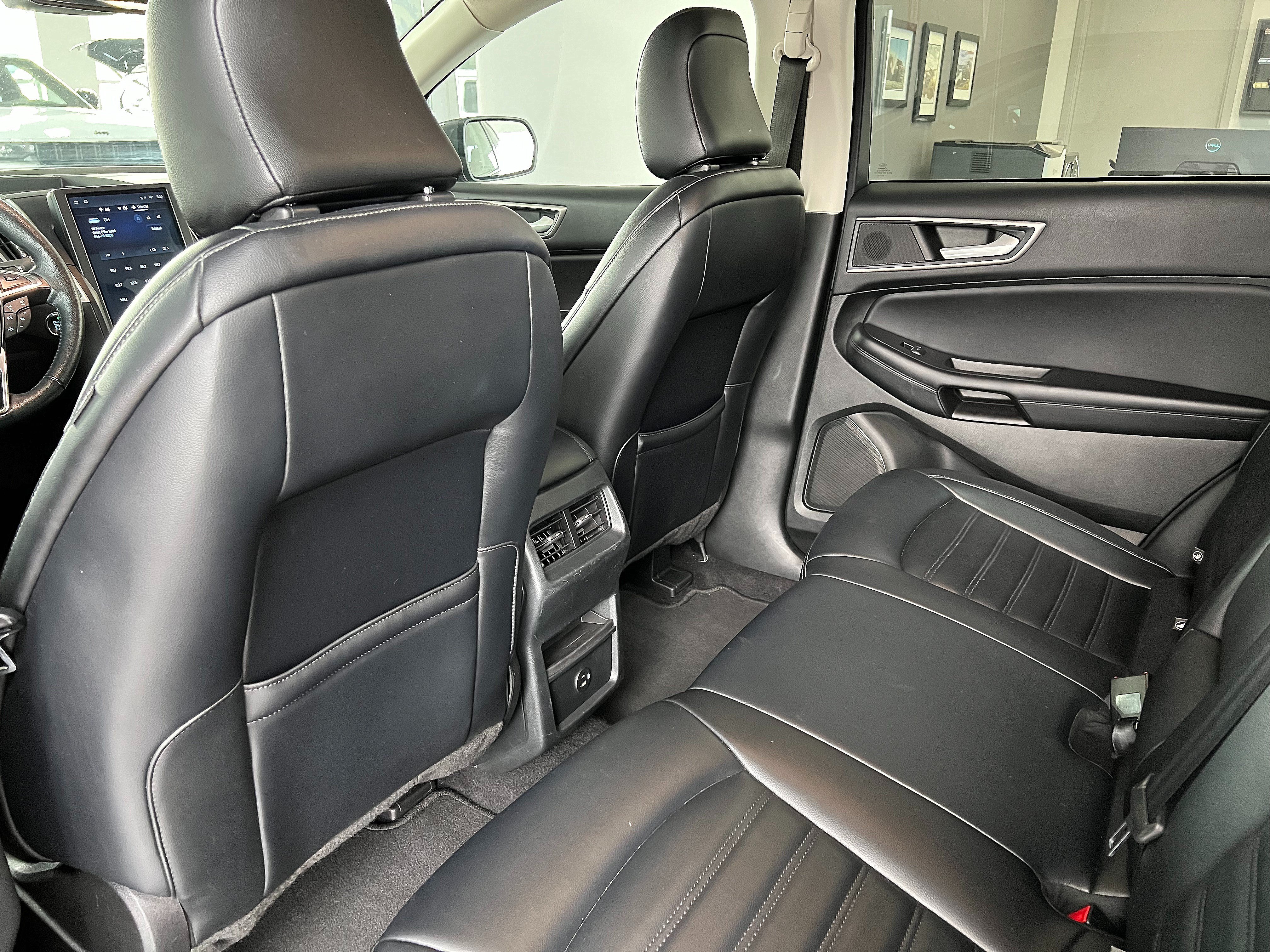 Used 2022 Ford Edge SEL AWD/4WD image 17