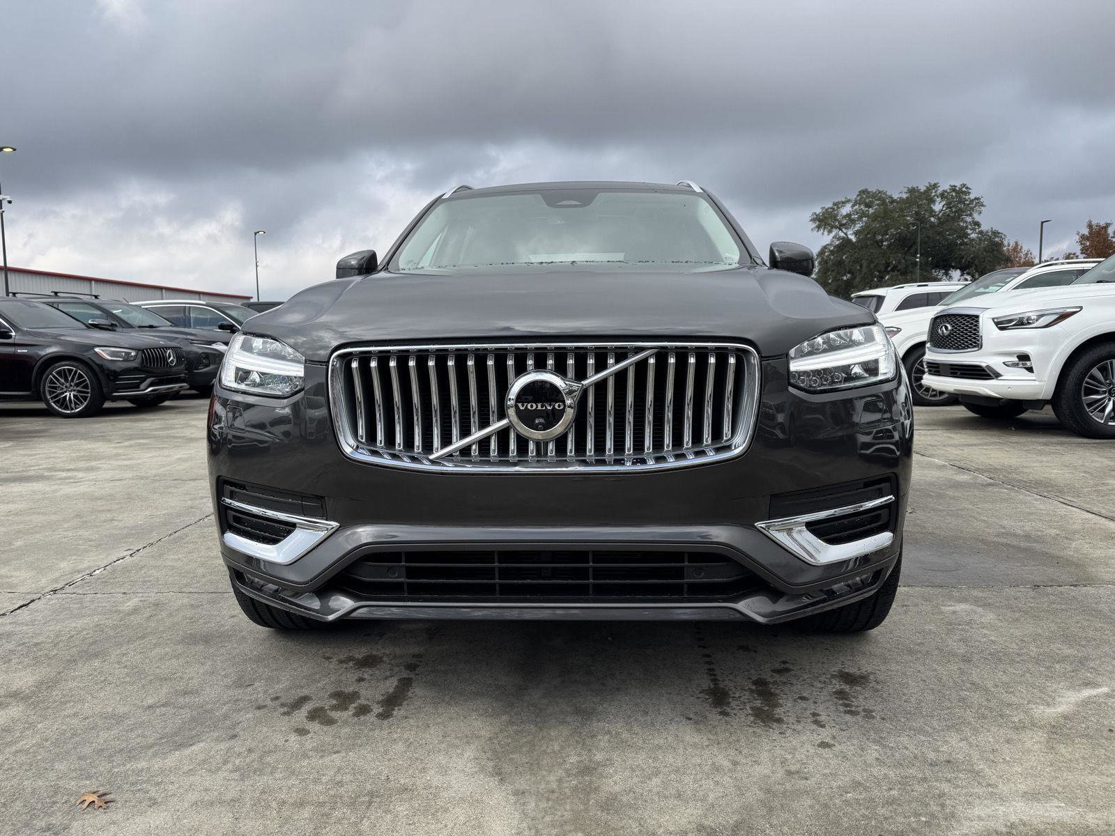 Used 2024 Volvo XC90 B6 Ultimate w/ Protection Package image 2