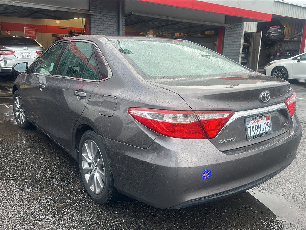 Used 2015 Toyota Camry XLE w/ Convenience Package image 2