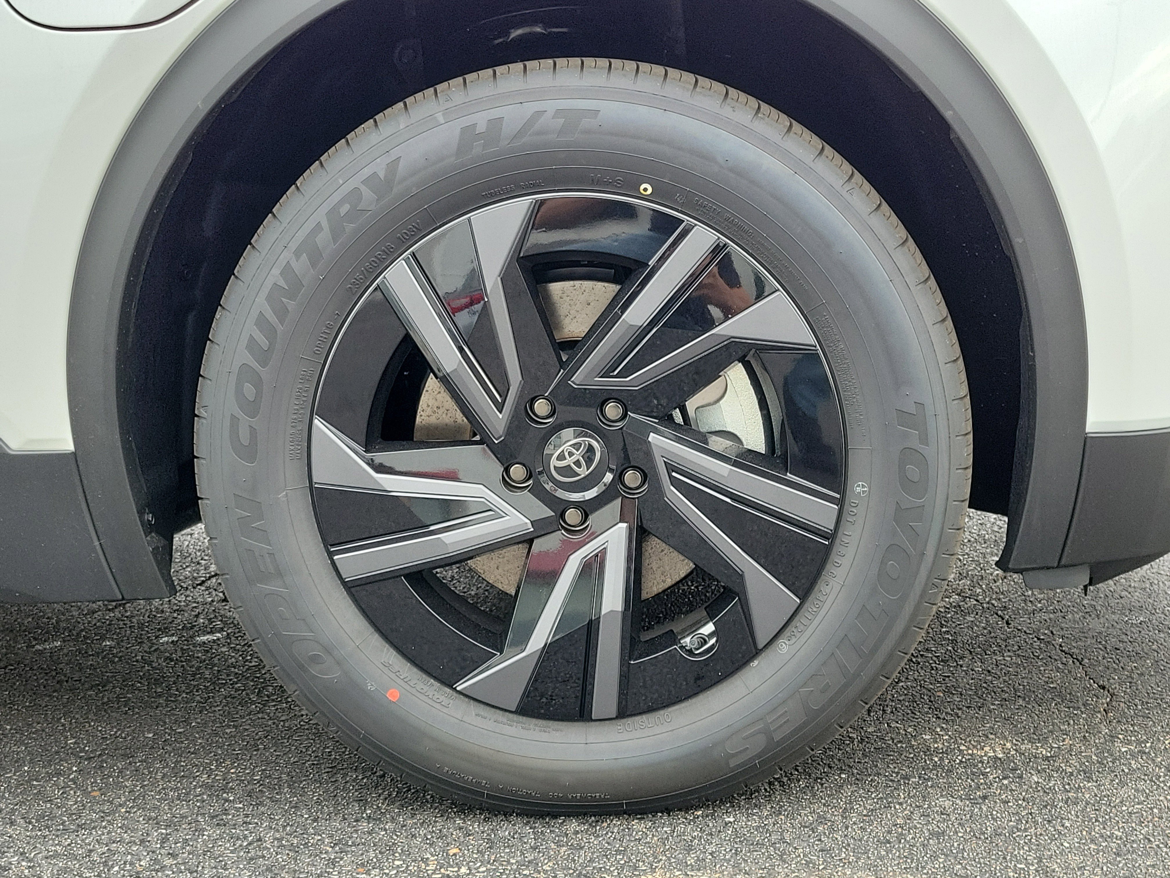 New 2026 Toyota C-HR AWD/4WD image 5