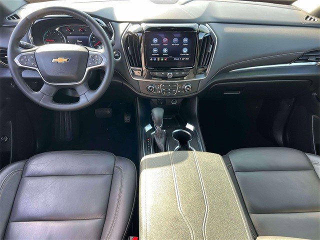 Certified 2023 Chevrolet Traverse LT w/ Rear Camera Mirror Package image 17