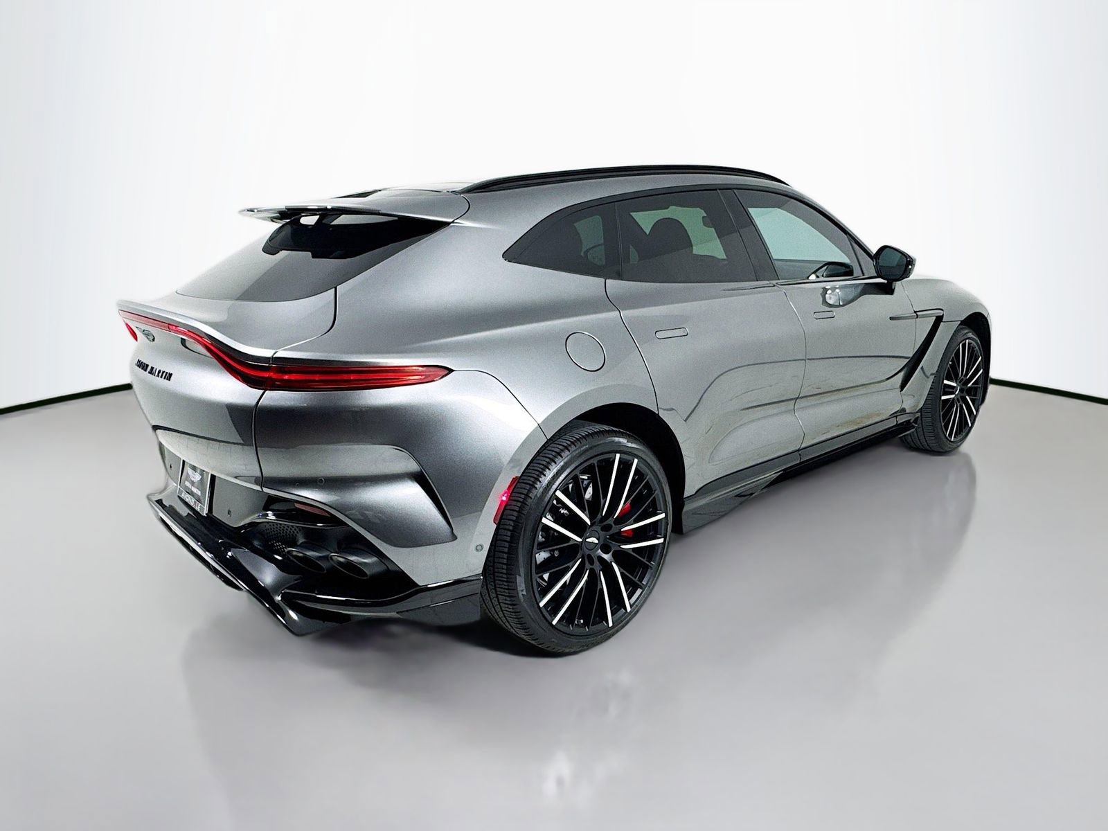 Used 2024 Aston Martin DBX 707 AWD/4WD image 7