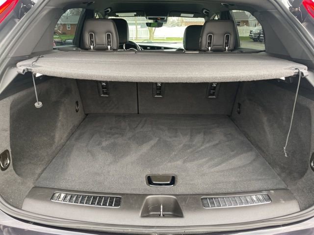 Used 2022 Cadillac XT4 Premium Luxury w/ Enhanced Visibility Package image 7