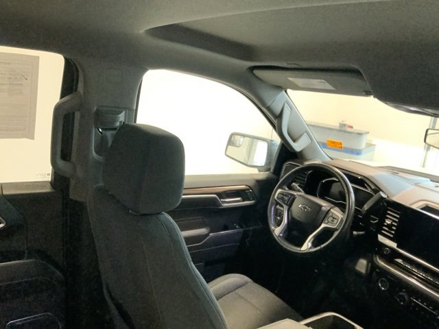 Used 2023 Chevrolet Silverado 1500 RST w/ Z71 Off-Road Package image 31