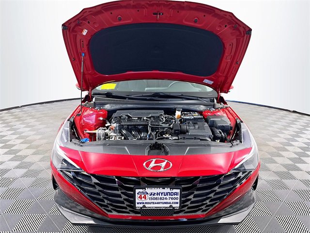 Used 2021 Hyundai Elantra SEL w/ Convenience + Premium Package image 2