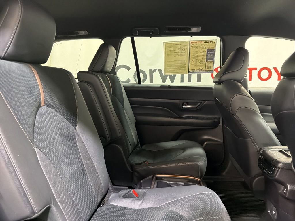 Used 2024 Toyota Grand Highlander AWD Hybrid image 14