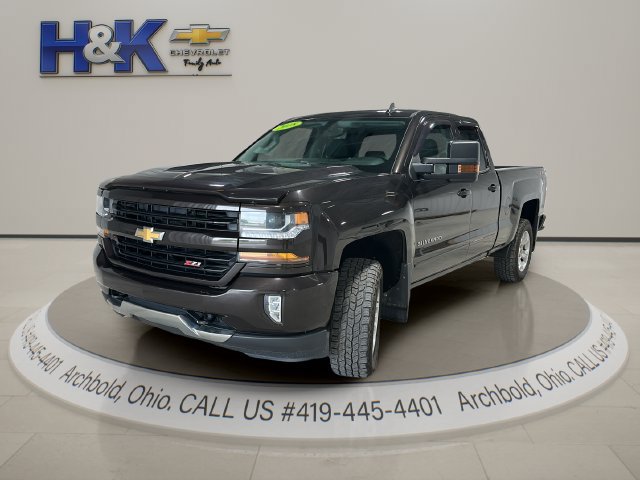 Used 2018 Chevrolet Silverado 1500 LT w/ LT Plus Package AWD/4WD image 3