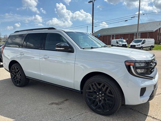 New 2026 Ford Expedition Platinum w/ Stealth Performance Package image 11